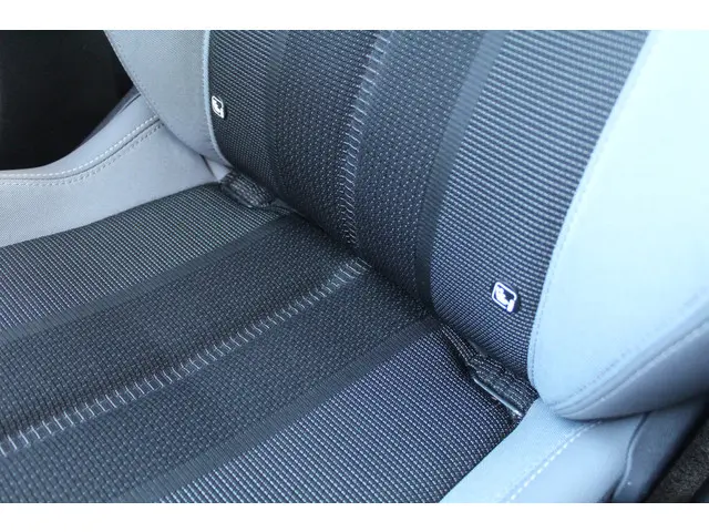 Opel Mokka-e Elegance 50-kWh 11kw bl. 2021 Elektrisch 16