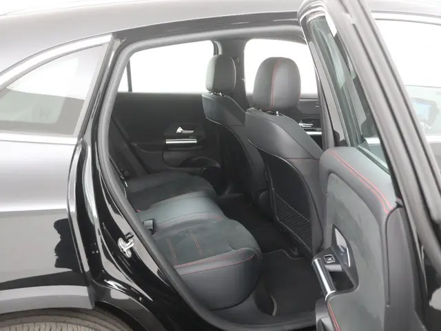 Mercedes-Benz EQA 250 AMG Line 67 kWh 2023 Elektrisch 25