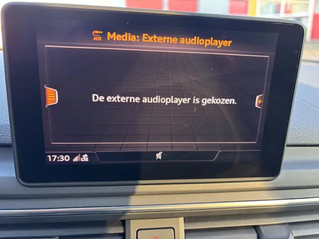 Audi A4 Avant 35 TFSI Sport S line edition 2019 Benzine 14
