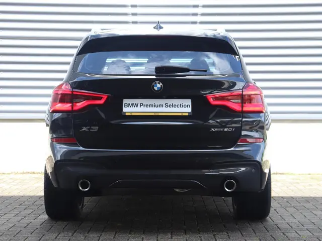 BMW X3 xDrive20i 2020 Benzine 4