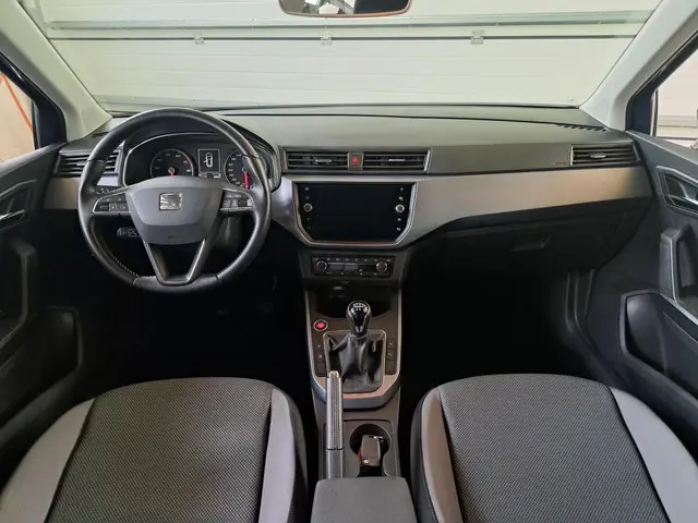 SEAT Arona 1.0 TSI Style Business Intense 2018 Benzine 12