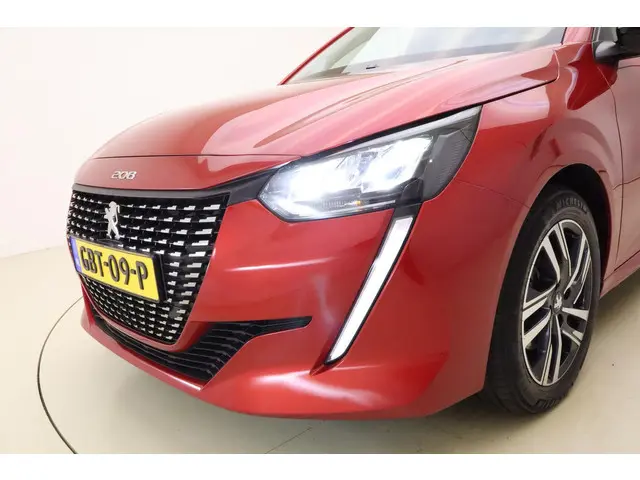 Peugeot 208 1.2 PureTech Allure Pack 2023 Benzine 23