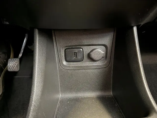 Opel KARL 1.0 Rocks Online Edition 2017 Benzine 16