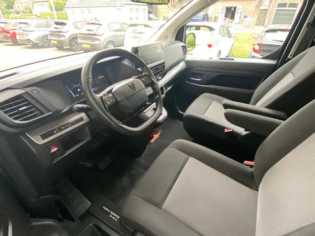 Peugeot Expert 2.0 BlueHDi 180 S&S L3 DC 2024 Diesel 13