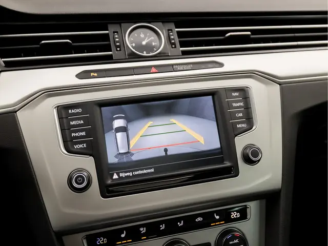 Volkswagen Passat 1.4 TSI ACT Sport 2017 Benzine 19