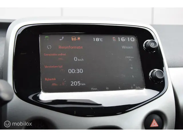 Toyota Aygo 1.0 VVT-i x-play | Camera | Airco| 2017 Benzine 23