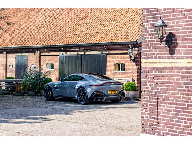 Aston Martin V8 Vantage 4.0 2018 Benzine 90