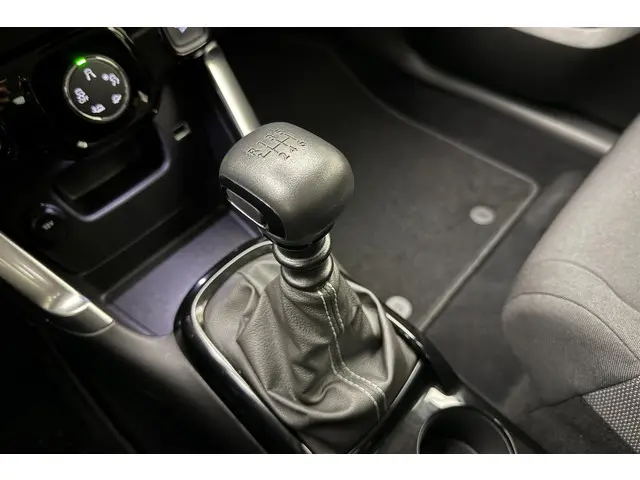 Citroën C3 Aircross 1.2 PureTech Plus 2024 Benzine 27