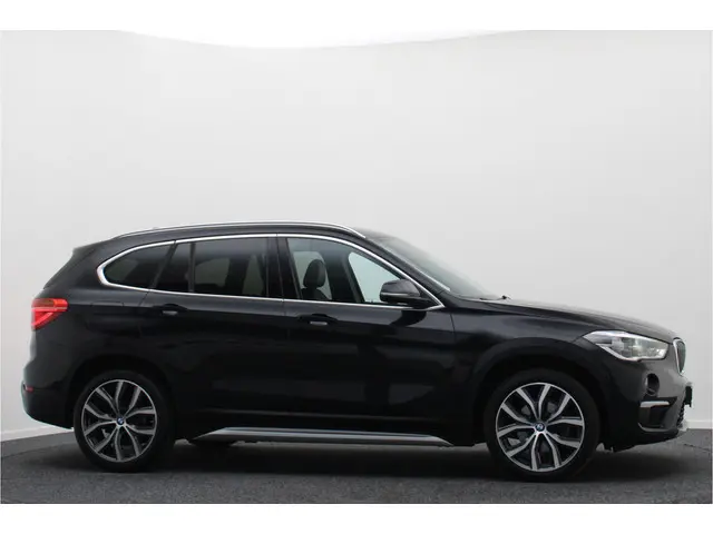 BMW X1 sDrive18i Centennial High Executive 2016 Benzine 20