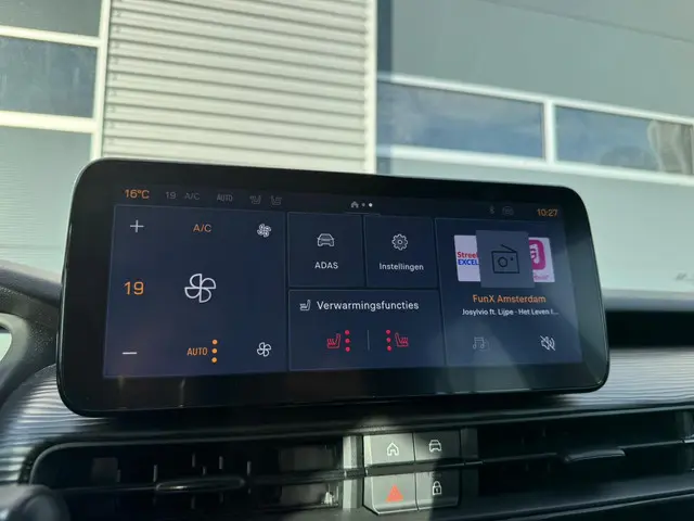 Jeep Avenger 1.2 Altitude 2024 Benzine 19