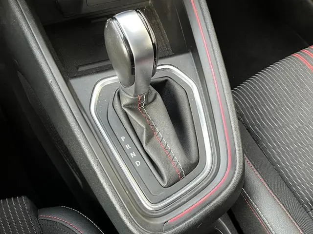 Renault Clio 1.3 TCe R.S. Line 2020 Benzine 29