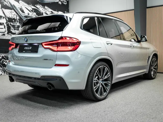 BMW X3 xDrive30e High Executive 2021 Hybride Benzine 15