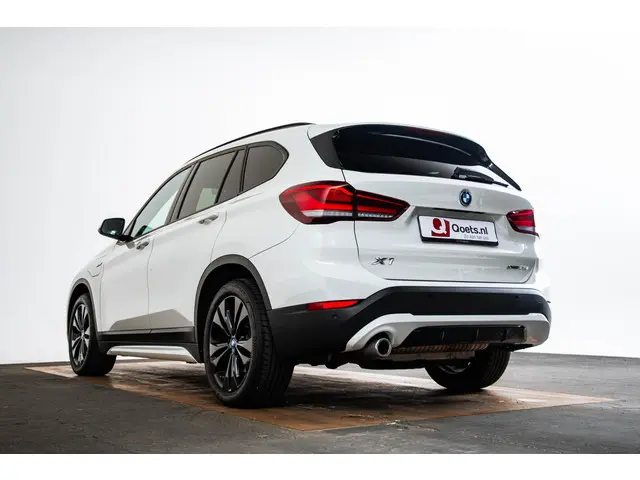 BMW X1 xDrive25e High Executive 2022 Hybride Benzine 9
