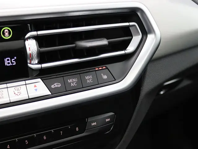 BMW X3 xDrive30e 2024 Hybride Benzine 21