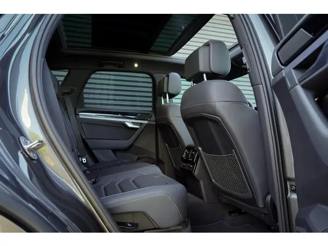 Volkswagen Touareg 3.0 TSi 4MOTION R 2020 Hybride Benzine 7