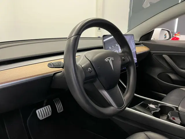 Tesla Model 3 Performance AWD 75 kWh 2019 Elektrisch 14