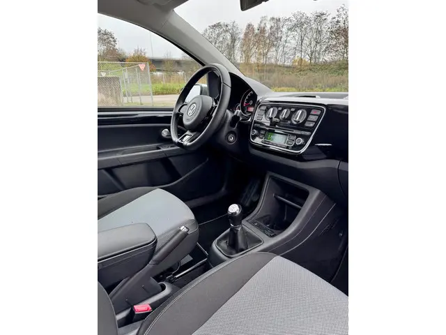 Volkswagen up! 1.0 high up! BlueMotion 2012 Benzine 12