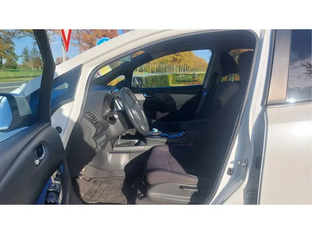 Nissan Leaf Acenta 24 kWh 2015 Elektrisch 10