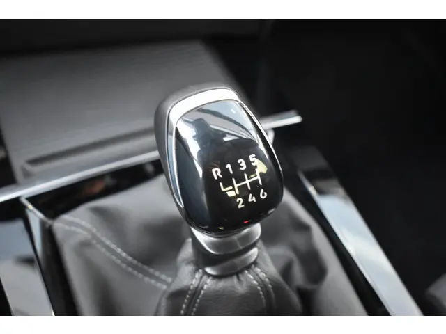 Opel Astra 1.2 Level 2 2023 Benzine 18