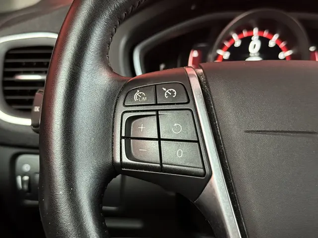 Volvo V40 Cross Country 1.5 T3 Nordic+ 2016 Benzine 12