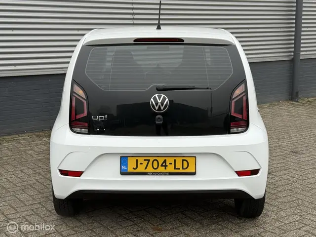 Volkswagen up! 1.0 BMT move up! BTW AIRCO 2020 Benzine 6
