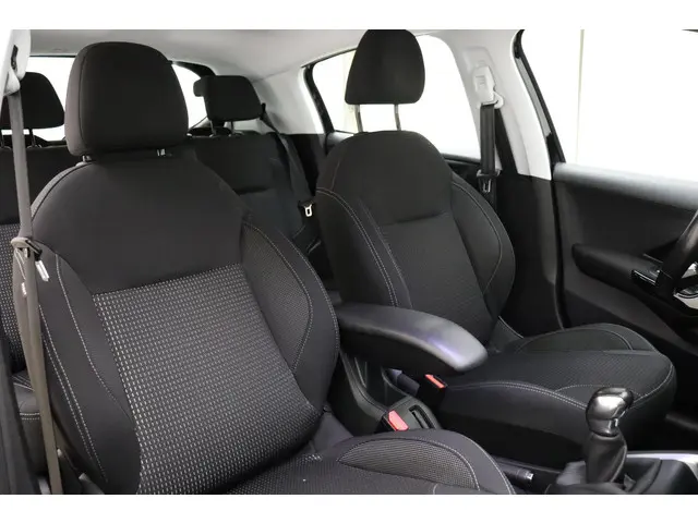 Peugeot 208 1.2 PureTech Allure 2018 Benzine 10