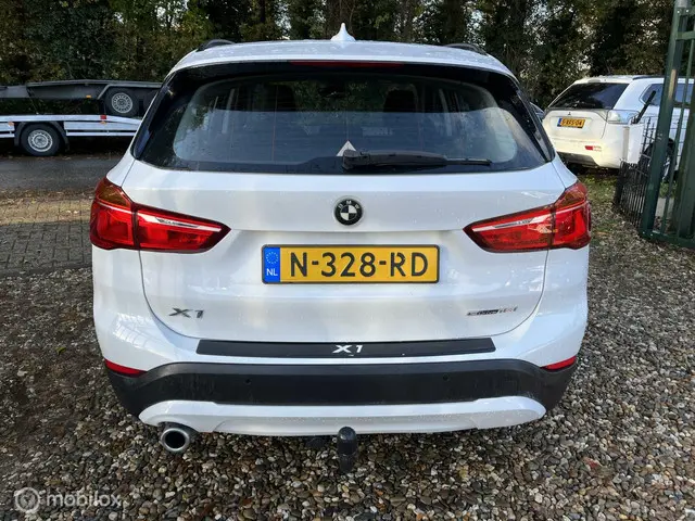 BMW X1 sDrive18i High Executive 2019 Benzine 7