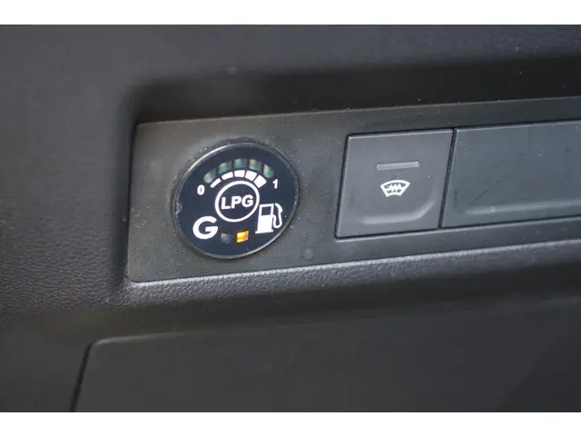 Renault Captur 1.0 TCe 100 Bi-Fuel Intens 2020 Benzine 36