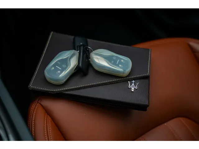 Maserati Ghibli 3.0 V6 GranLusso 2018 Benzine 42