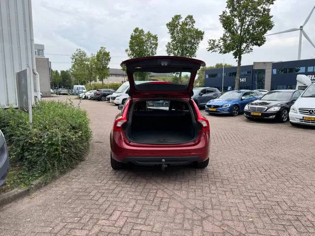 Volvo V60 1.6 T4F Summum 2013 Benzine 11