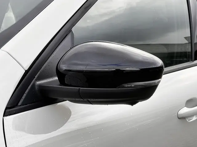 Ford Kuga 2.5 PHEV Sound Edition 2025 Hybride Benzine 33