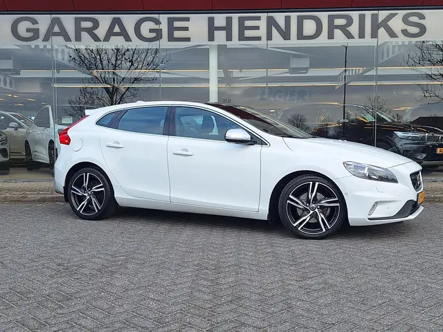 Volvo V40 1.6 T4 R-Design Automaat 2013 Benzine 6