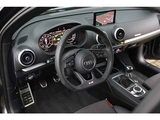 Audi A3 Limousine 30 TFSI 3x S-line 2020 Benzine 19