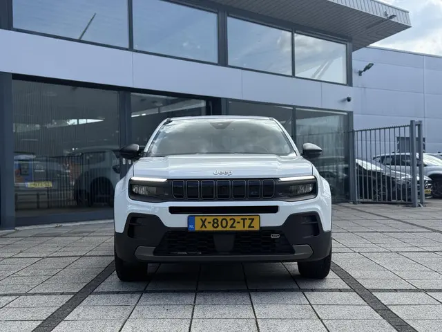 Jeep Avenger Longitude 54 kWh Aut. 2024 Elektrisch 8
