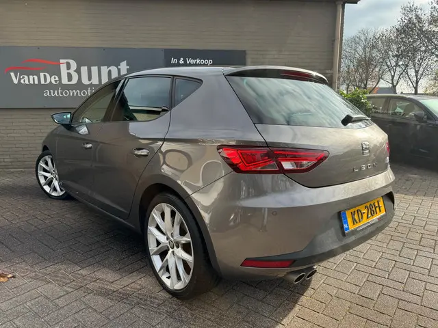 SEAT Leon 1.4 TSI FR -DSG-ORG. NL- 2016 Benzine 2
