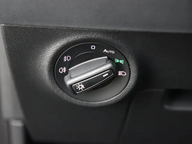 Škoda Karoq 1.0 TSI Ambition | Top Staat!! 2023 Benzine 31