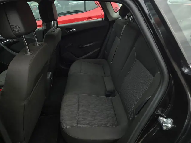 Opel Astra 1.4 Turbo NIEUW DISTRUB KETTING 2015 Benzine 27