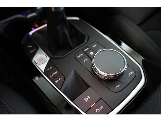 BMW 1 Serie 5-deurs 118i 2022 Benzine 20