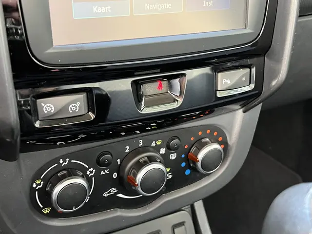 Dacia Duster 1.2 TCe 125 Lauréate 2017 Benzine 10