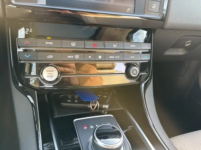 Jaguar XE 2.0 D Prestige Pro Edition 2018 Diesel 15