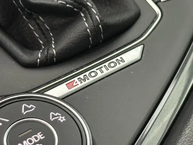 Volkswagen Tiguan 2.0 TSI 4Motion Highline 2017 Benzine 23
