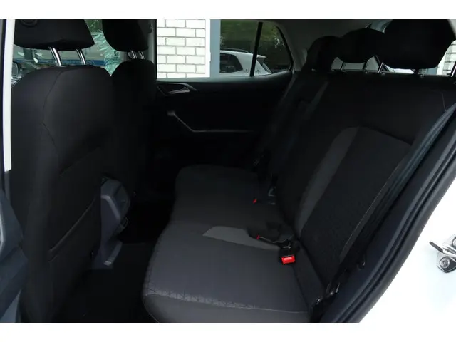 Volkswagen T-Cross 1.0 TSI Life 2019 Benzine 6