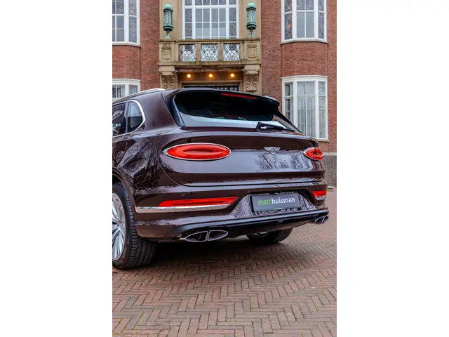 Bentley Bentayga 3.0 V6 Hybrid 2022 Hybride Benzine 132
