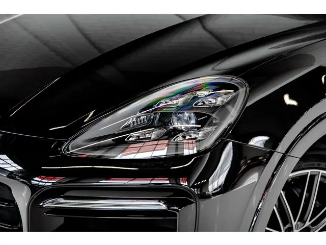 Porsche Cayenne 3.0 E-Hybrid 2021 Hybride Benzine 14