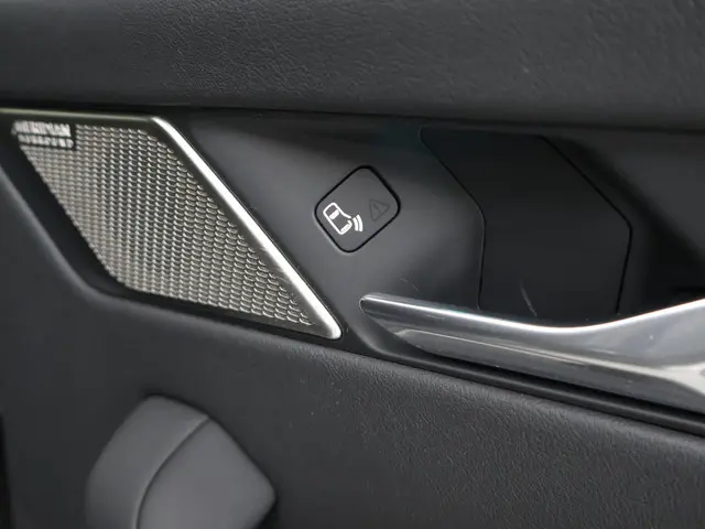 Jaguar I-PACE EV400 SE *INCL BTW* 2018 Elektrisch 27