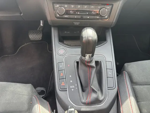 SEAT Ibiza 1.5 TSI FR Business Intense 2021 Benzine 24