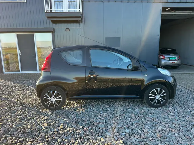 Peugeot 107 1.0 Access Accent 2013 Benzine 8