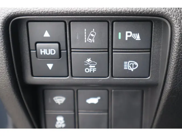 Honda CR-V 1.5 AWD Executive 2018 Benzine 27