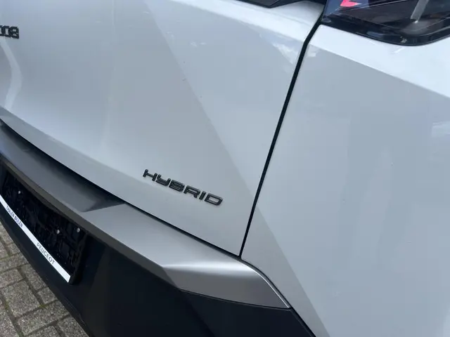 Peugeot 3008 1.2 Hybrid 145 GT 2025 Hybride Benzine 23