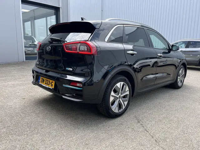 Kia e-Niro ExecutiveLine 64 kWh 2019 Elektrisch 38